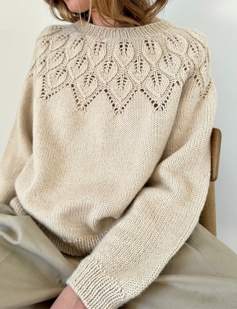 Ella Sweater | feines Blattmuster aus Alpakka Ull von Sandnes Garn