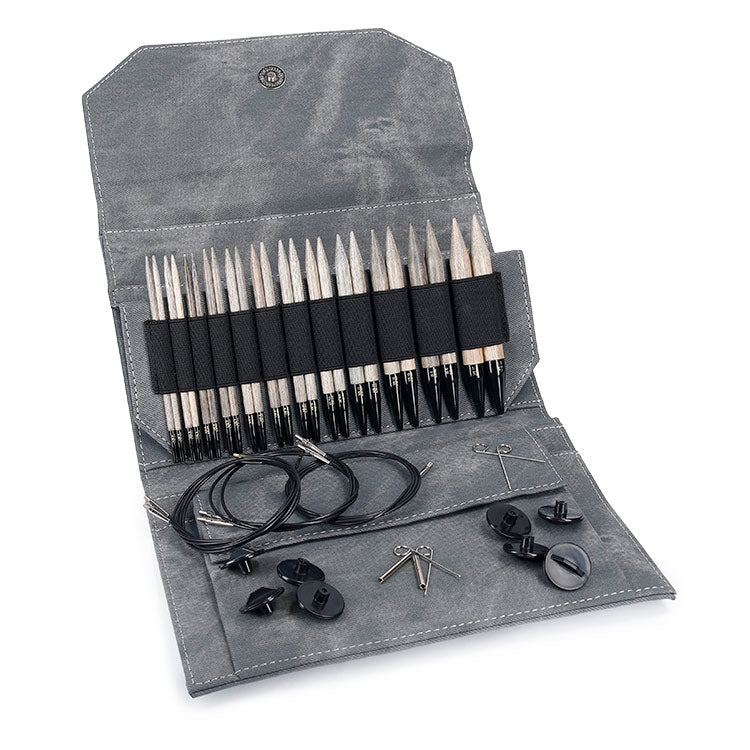 Driftwood needle set with interchangeable needle tips
