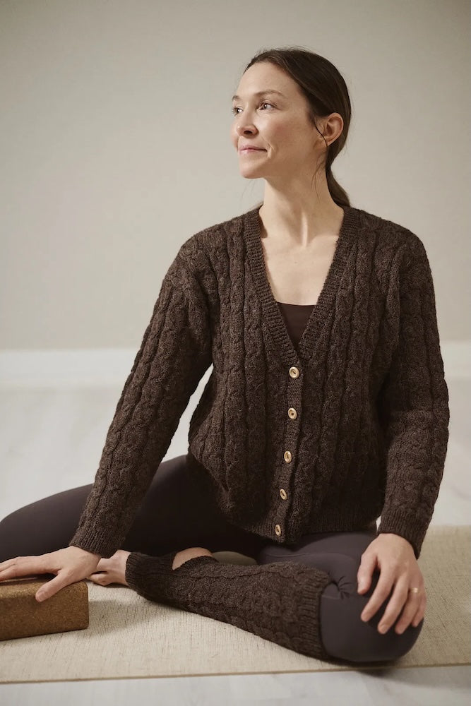 Gilet Hetki | motif torsadé classique en Nalle Alpakka de Novita