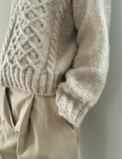 Asta Sweater | afslappet snoningsmønster strikket med én tråd Atlas fra Sandnes Garn