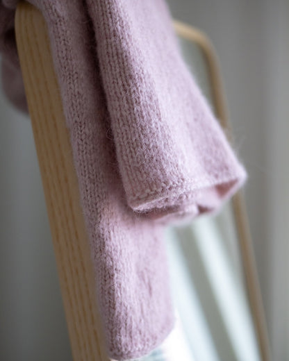 Slow Morning Sweater | pull basique décontracté en Halaus de Novita