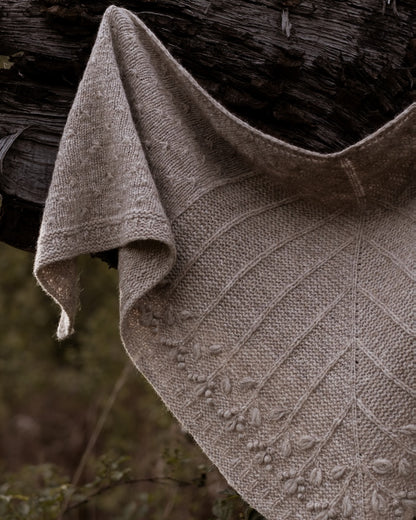 Moorland Shawl | ursprünglich schönes Tuch aus Plötulopi von Lopi Island