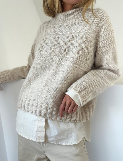 Edith džemperis | brīvi krītošs, mūžīgs pīņu raksts no “Le Petit Lambswool” un “Le Petit Silk & Mohair” dzijām, ko piedāvā Biches & Bûches