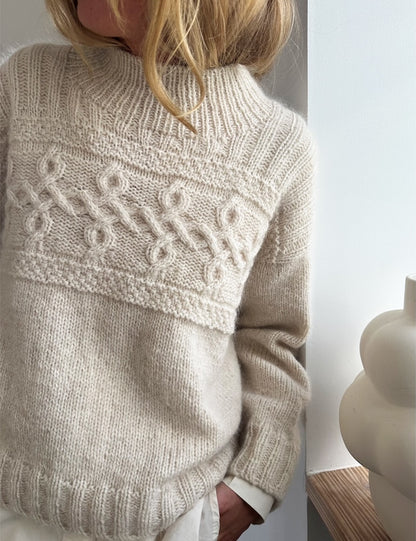 Edith džemperis | brīvi krītošs, mūžīgs pīņu raksts no “Le Petit Lambswool” un “Le Petit Silk & Mohair” dzijām, ko piedāvā Biches & Bûches