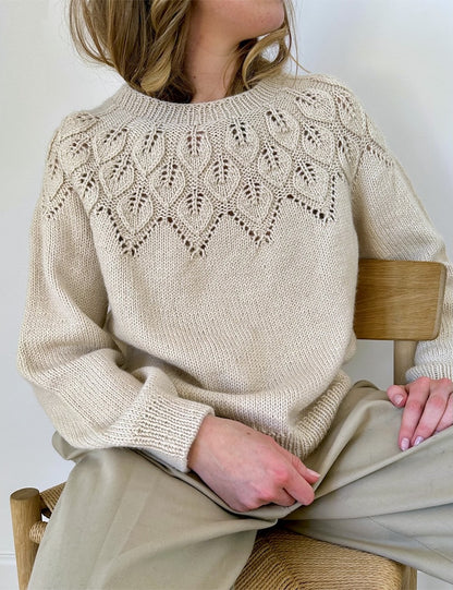 Ella Sweater | feines Blattmuster aus Alpakka Ull von Sandnes Garn