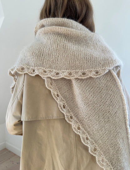 Ellie Shawl | liela trīsstūršalle no Alpakka Følgetråd un Tynn Silk Mohair dzijām no Sandnes Garn
