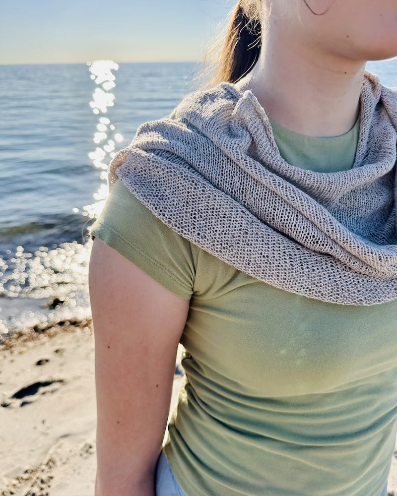 Rabea von gute-garne.de Sundown Cape mit Pure Silk von Knitting for Olive 9