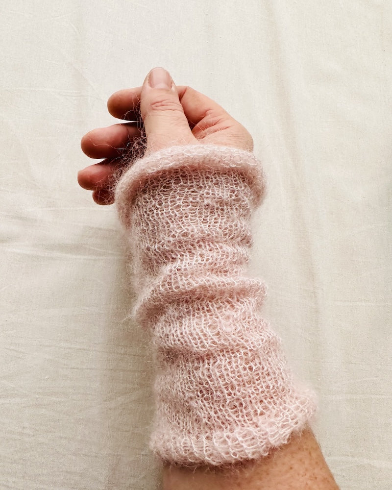 Morgennebel Handstulpen von Rabea mit Mohair Bliss von Pascuali 2