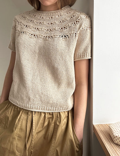 Noomi Tee | zartes Muschelmuster aus Line von Sandnes Garn