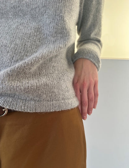 Plain Yoke Sweater Cashmere | simple and soft made from Classic Cashmere by Cardiff