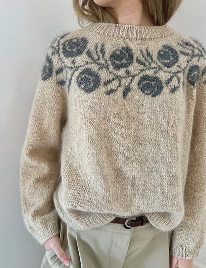 Rosie Yoke Blouse | ikonisches Muster aus Sunday und Tynn Silk Mohair von Sandnes Garn