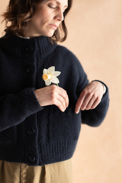 Miko-neuletakki | pehmeän pehmeä Woolfolkin ilmataskuista valmistettu takki, jossa on kauniit taskut