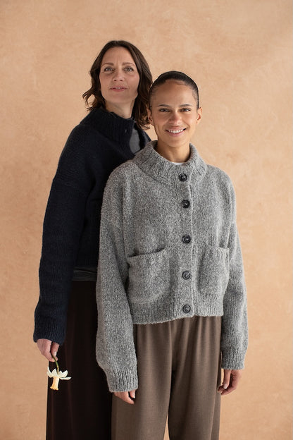 Miko-neuletakki | pehmeän pehmeä Woolfolkin ilmataskuista valmistettu takki, jossa on kauniit taskut