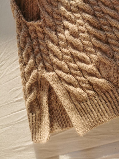 Ann-Kathrin Stoll Cozy Cable Sweater mit Ecopuno und Setasuri von Lana Grossa 5