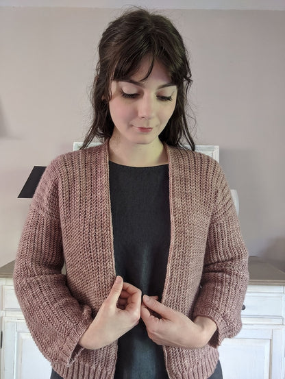 Cervion Cardigan | casual jacket made from Cheeky Merino Joy by Rosy Green Wool