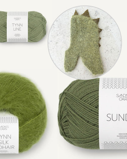 Beate Balaclava Mini | adorable cagoule dinosaure tricotée en Sunday et Tynn Silk Mohair de Sandnes Garn