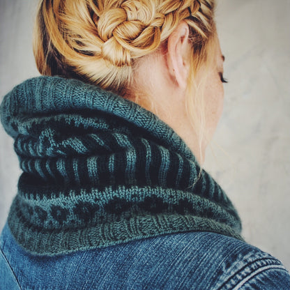 Col Glacier Park | magnifiques motifs colorés en laine Tynd de Woolfolk