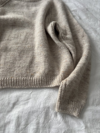 Aldeburgh Sweater | feine Zopfdetails aus Merino und Soft Silk Mohair von Knitting for Olive