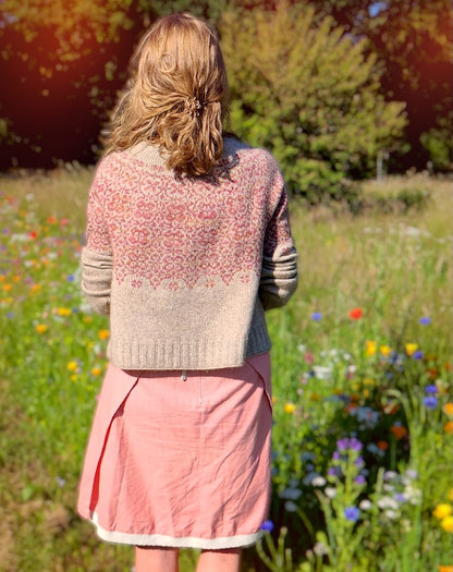 Pull Golden Poppy | délicates fleurs en Pinta de Pascuali