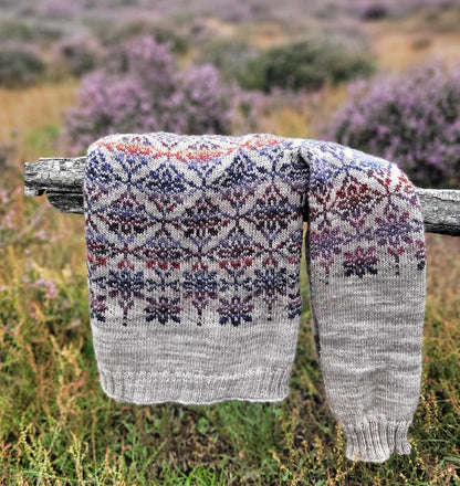 Love in a Mist Sweater | wunderschöne Blüten aus Pinta von Pascuali
