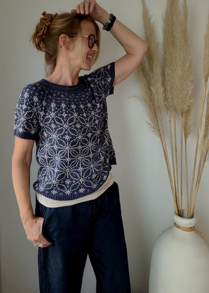 Sashiko Tee | grafisches Stickmusterbild aus Pinta von Pascuali
