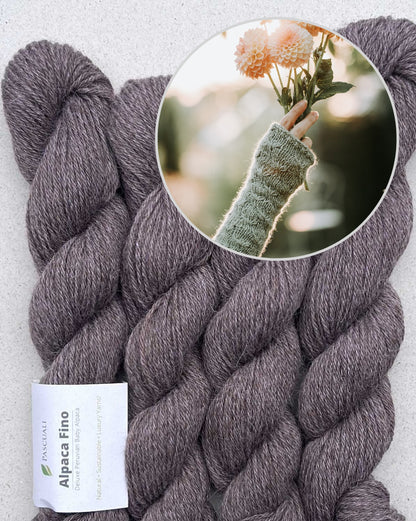 Menottes fleur de prairie | motif enchanté en Alpaca Fino de Pascuali 