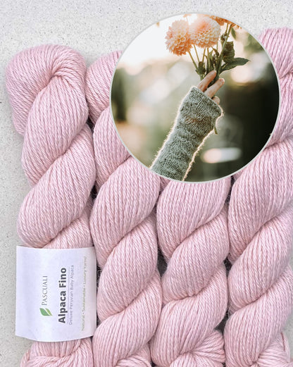 Menottes fleur de prairie | motif enchanté en Alpaca Fino de Pascuali 