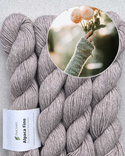 Menottes fleur de prairie | motif enchanté en Alpaca Fino de Pascuali 