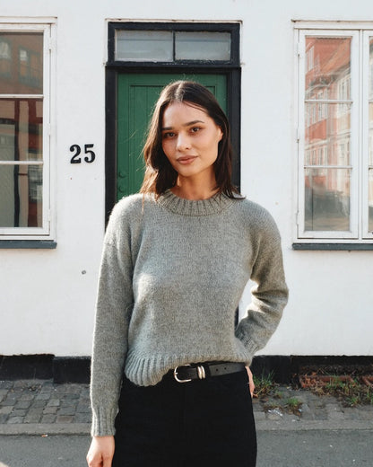 Astrid Sweater | Pull avec ourlet incurvé en mérinos et mohair de soie doux