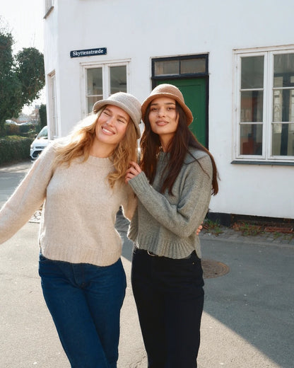 Shadow Hat | Bonnets en coton mérinos de Knitting for Olive
