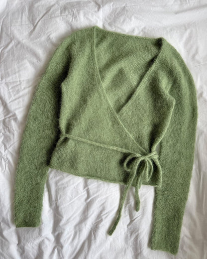 Lucy Wrap | dromerig wikkelvest van Le Petit Silk & Mohair van Biches & Bûches