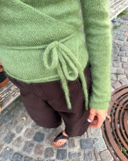 Lucy Wrap | dromerig wikkelvest van Le Petit Silk & Mohair van Biches & Bûches