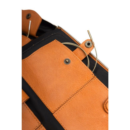 Janni Nadeletui | Spacious case for accessories and needles
