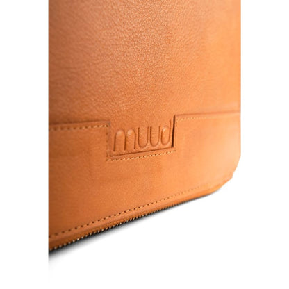 Janni Nadeletui | Spacious case for accessories and needles