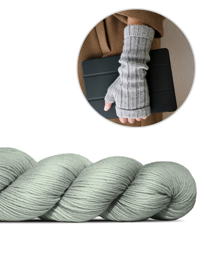 Mitaines Nola - Mérinos | simples et belles en Cheeky Merino Joy de Rosy Green Wool
