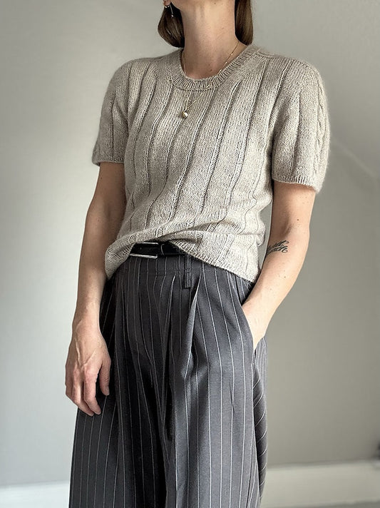Braidy Loop Tee | bezaubernde Schulter mit Zopfmuster aus Cotton Merino und Soft Silk Mohair von Knitting for Olive