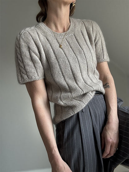 Braidy Loop Tee | bezaubernde Schulter mit Zopfmuster aus Cotton Merino und Soft Silk Mohair von Knitting for Olive