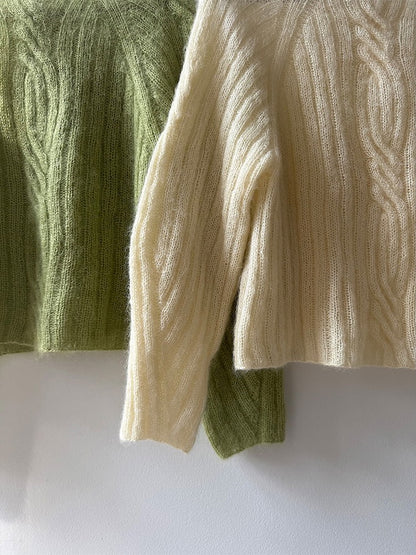 Twist Light Loop Sweater | zarte Zöpfe aus Soft Silk Mohair von Knitting for Olive