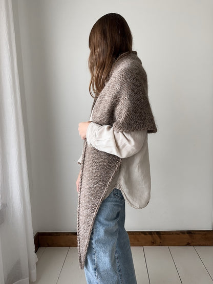 Autumn Tales Shawl | light and warm from Plötulopi by Lopi Island