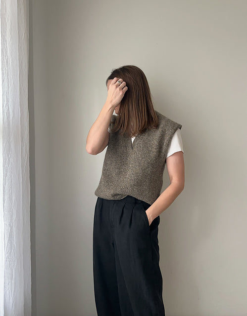 Moon Set Slipover | brīva piegriezuma klasiska veste no Le Lambswool dzijas, ko piedāvā Biches & Bûches