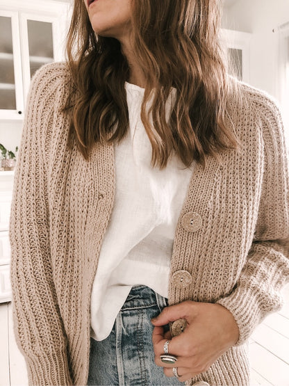 Seasons Cardigan | un classique indémodable en Alpakka Ull de Sandnes Garn