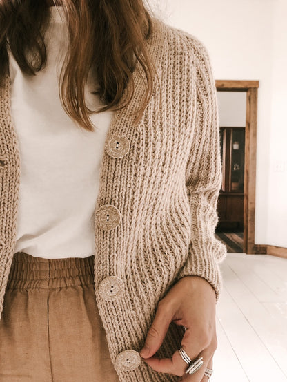 Seasons Cardigan | un classique indémodable en Alpakka Ull de Sandnes Garn