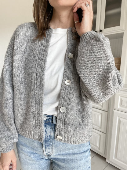 Traveler´s Cardigan | light and warm with Plötulopi by Lopi Island