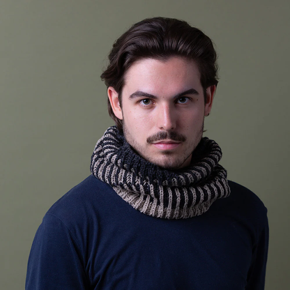 Cowl Desert Shade von Pascuali mit Gratisanleitung aus Camel DK 4