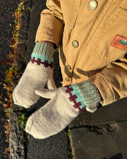 Cross Set | high-contrast pattern from Double Sunday by Sandnes Garn
