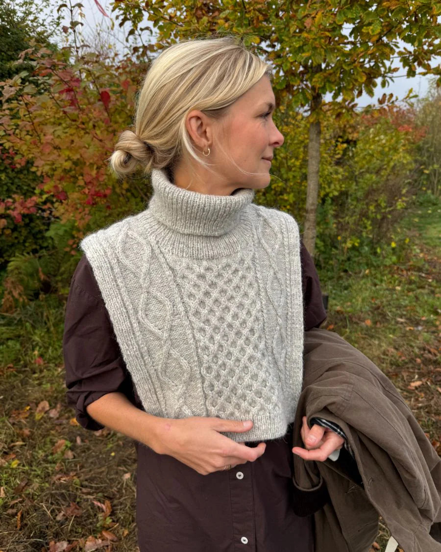 PetiteKnit Dagmar Neck mit Atls von Sandnes Garn 3