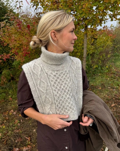 PetiteKnit Dagmar Neck mit Atls von Sandnes Garn 3