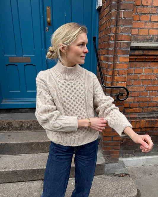 Dagmar Sweater | classic cable pattern from Peer Gynt and Alpakka Folgetrad