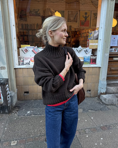 Hannah Sweater O-Neck | lässiger oversize Sweater aus Atlas von PetiteKnit