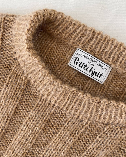 Pull à rayures verticales | long et doux, tricoté avec les fils Sunday et Tynn Silk Mohair de Sandnes Garn